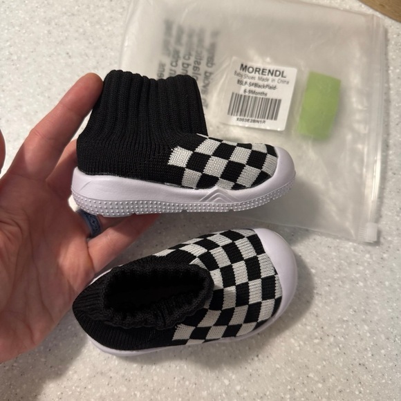 Black & white checkered baby sock shoes - Picture 3 of 6